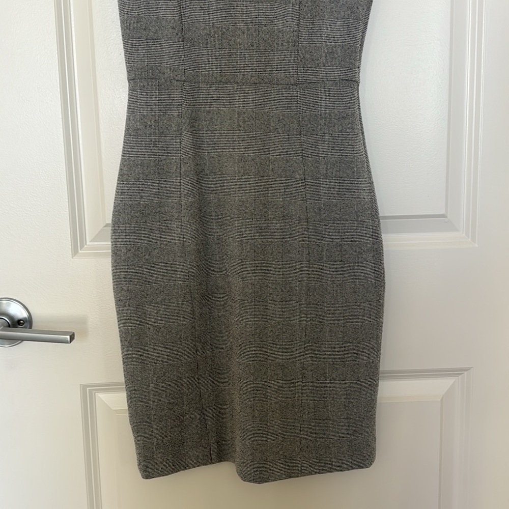 H&M DRESS - Picture 3 of 5